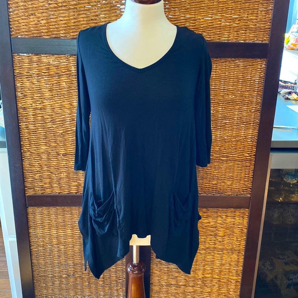 Kim & Cami small Black V neck oversized 3/4 sleeve blouse
